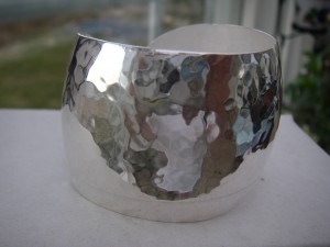 Egentillverkad silverarmring 38,5 g pris:1500:-